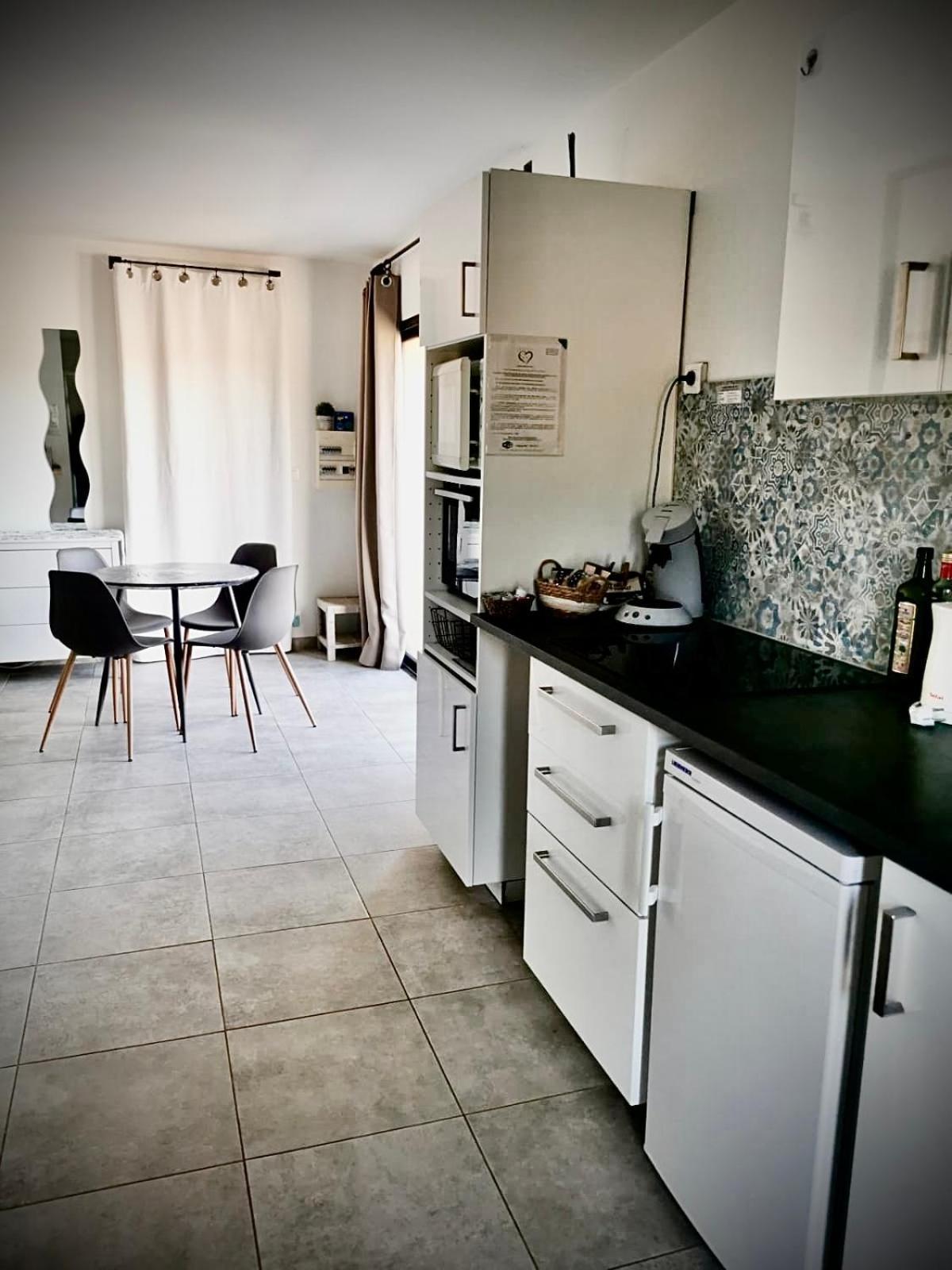 Lodging Au Milieu Des Vignes & Des Etoiles Saint-Jean-de-Fos 외부 사진
